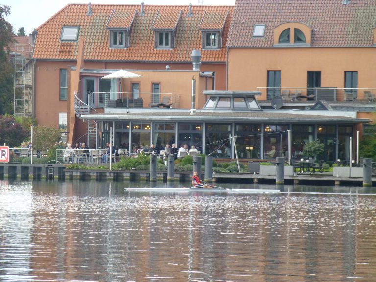 Hotel Rosendomizil an der Drehbrücke. DAS Kuchen- und Tortenparadies für hinterher!