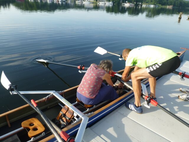 assistance in how getting into the boat